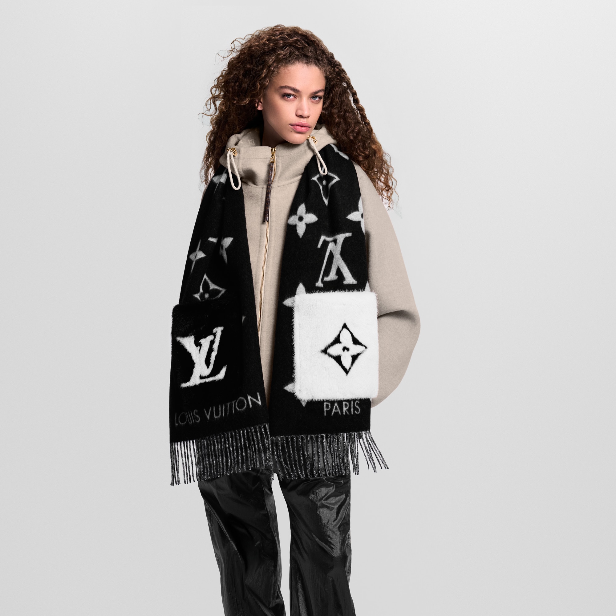 Lock And Keys Scarf S00 - Accessories | LOUIS VUITTON